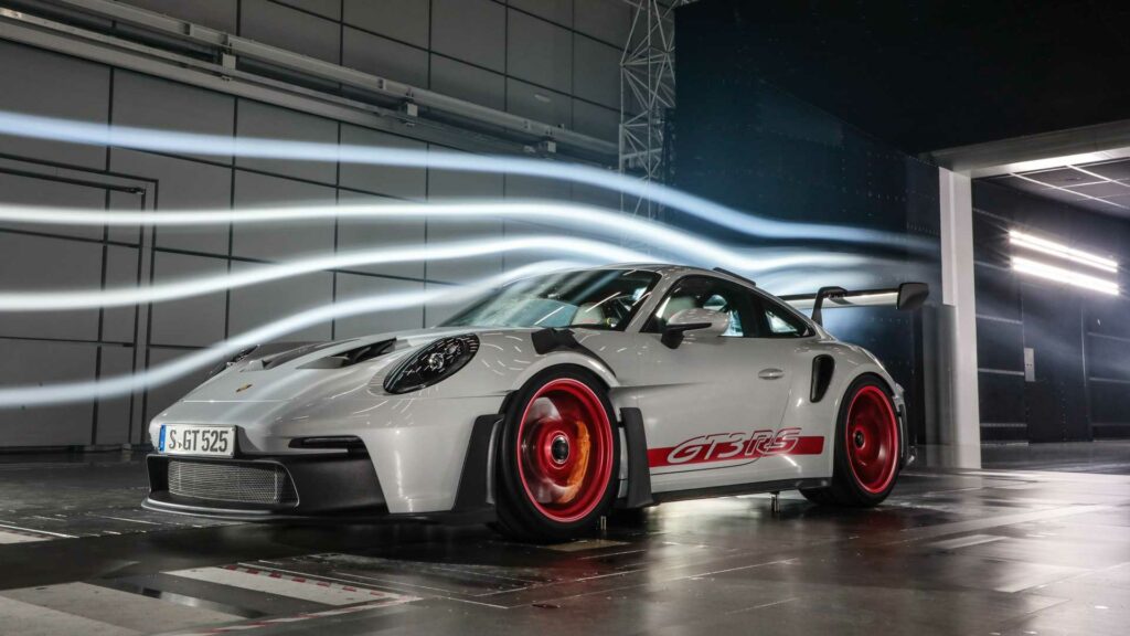 Porsche 911 GT3 RS 2023 - Foto: Divulgação/Internet